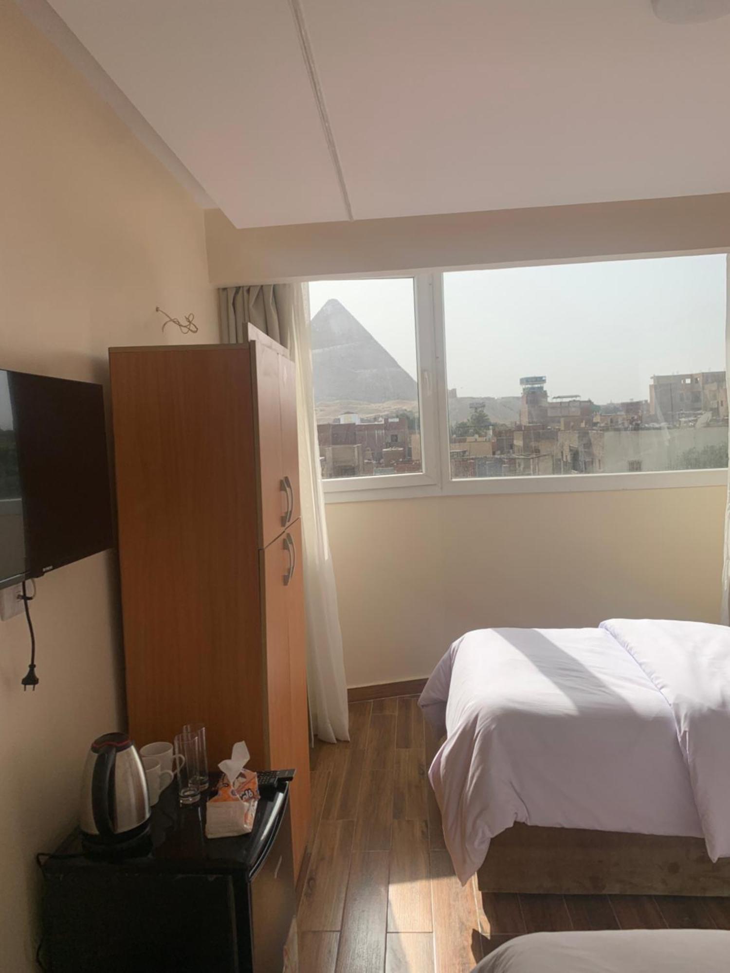 Memphis Pyramids View Hotell Nazlet el-Sîsi Exteriör bild