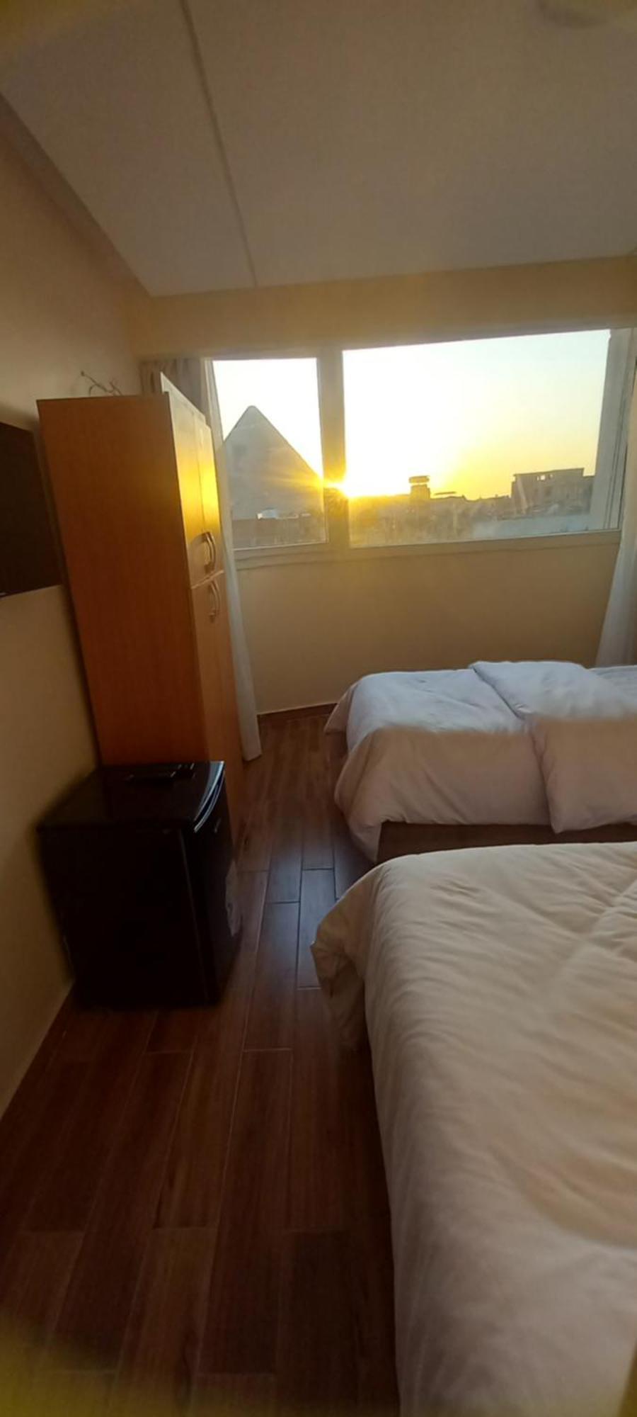Memphis Pyramids View Hotell Nazlet el-Sîsi Exteriör bild